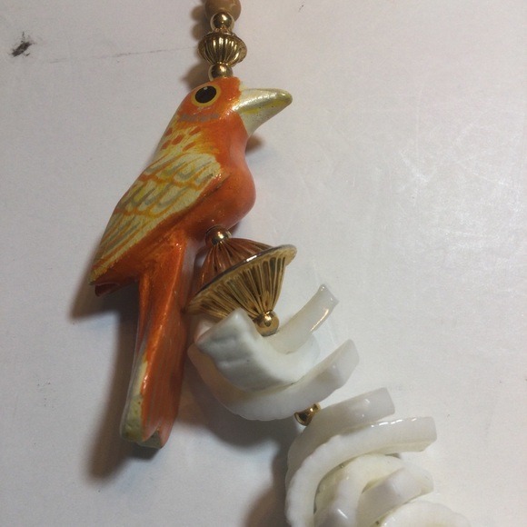 VTG Shell & Wooden Bead Necklace With Hand Carved Wooden Parrot - Picture 5 of 10